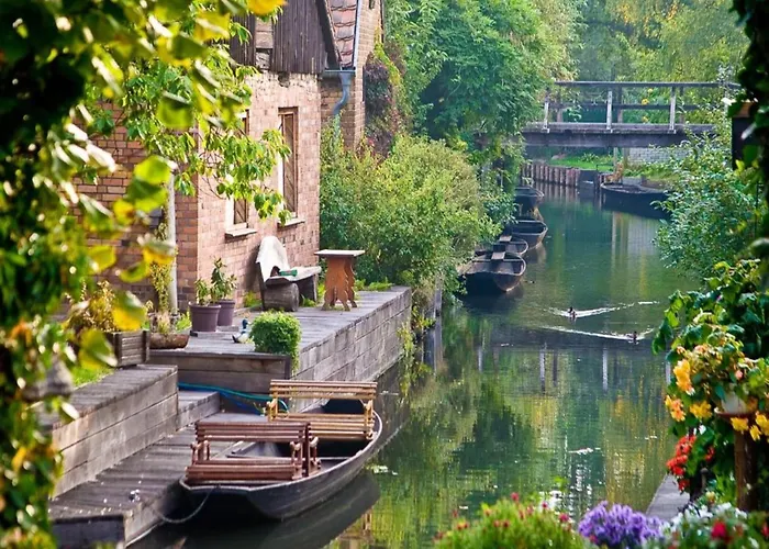 Am Spreeufer, Semesterbostad *